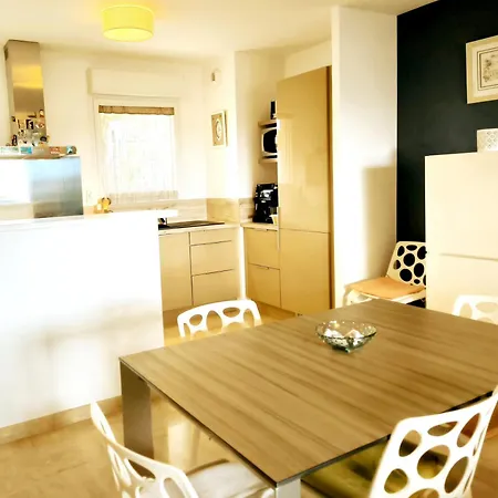 T3, Vue Mer,piscine, Garage *